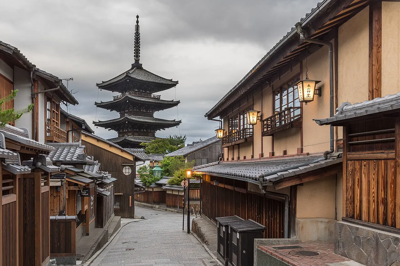 Traditional Kyoto street leading toward Yasaka Pagoda