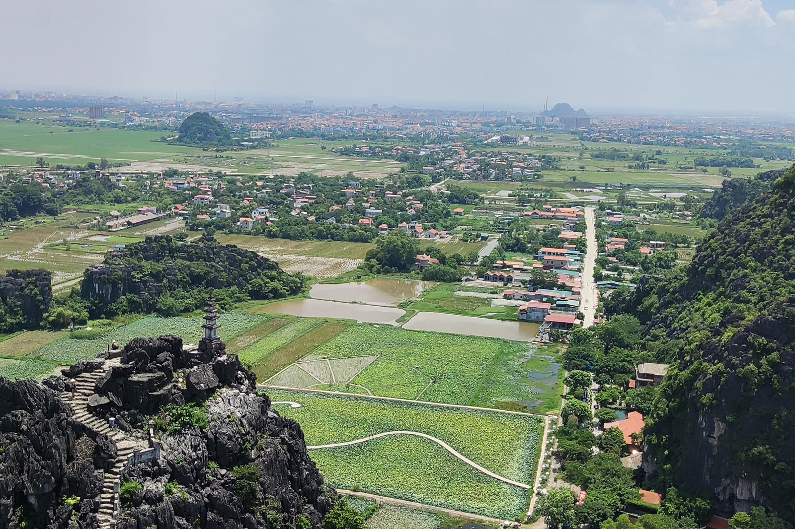 Hang Mua viewpoint and limestone ridge in Ninh Binh